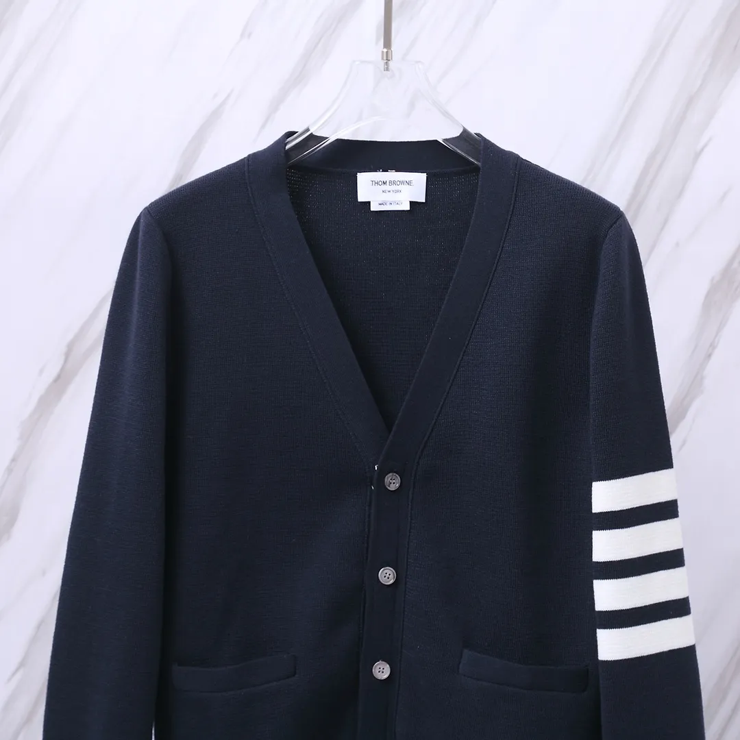 ：M 04 （TBClassic ） THOM BROWNE .TBClassic Breathable Same Style ：White/Navy Blue /Gray/ Blue Size：1/2/3/4